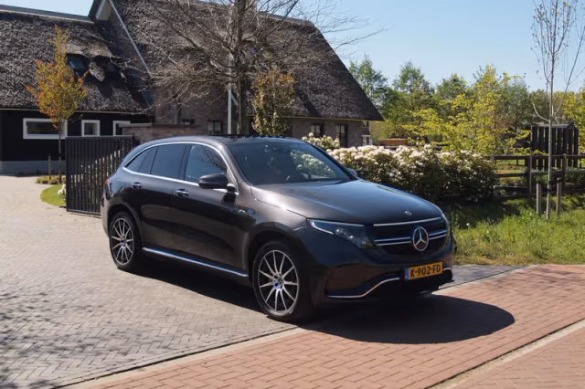 Mercedes-Benz EQC (2020) thumbnail 6