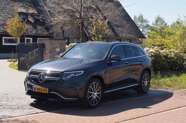 Mercedes-Benz EQC (2020) thumbnail 8