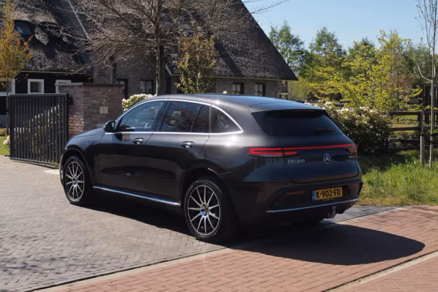 Mercedes-Benz EQC (2020) thumbnail 10
