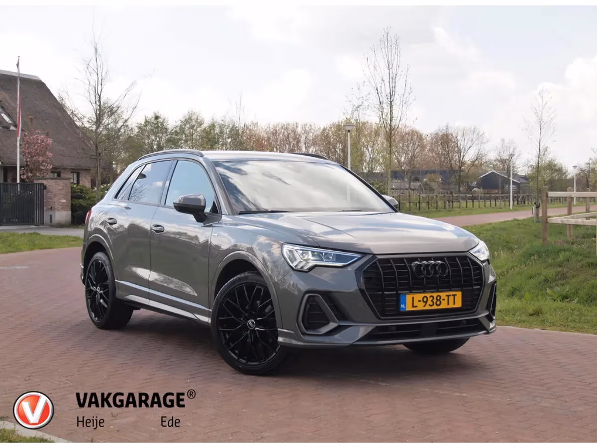 Audi Q3 (2021) — foto 1