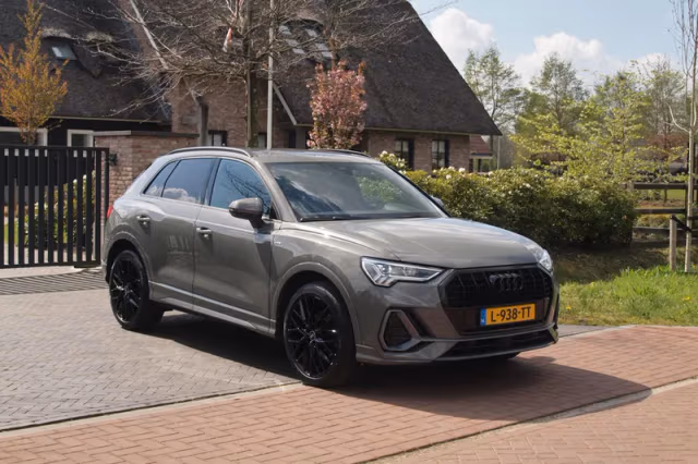 Audi Q3 (2021) thumbnail 6