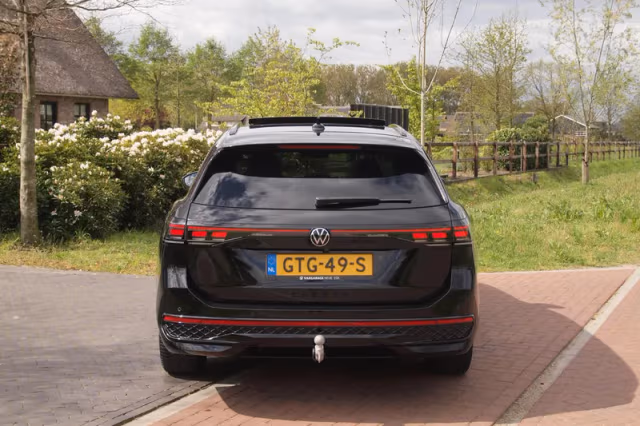 Volkswagen Passat (2024) thumbnail 12