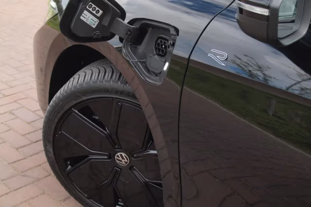 Volkswagen Passat (2024) thumbnail 17