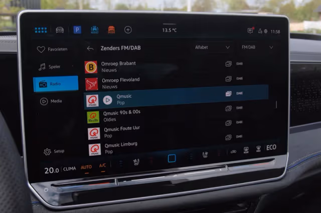Volkswagen Passat (2024) thumbnail 29