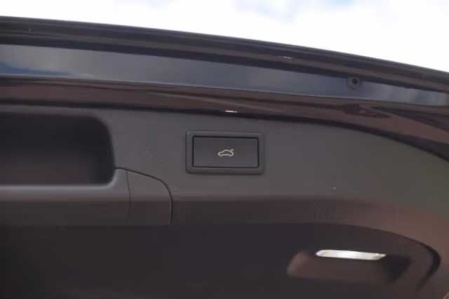 Volkswagen Passat (2024) thumbnail 40