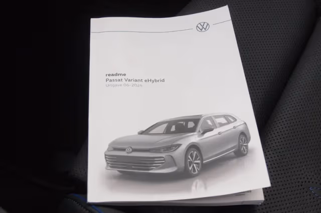 Volkswagen Passat (2024) thumbnail 42