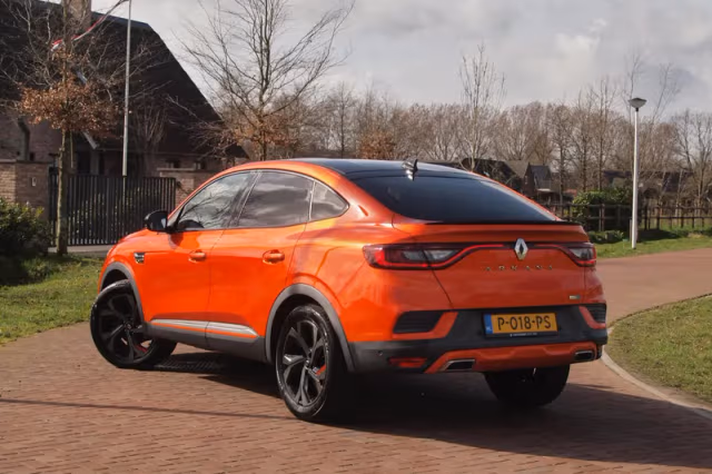Renault Arkana (2022) thumbnail 4