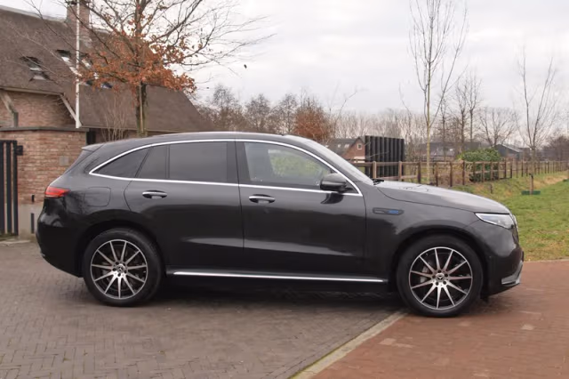 Mercedes-Benz EQC (2020) thumbnail 13