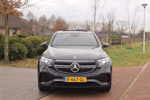Mercedes-Benz EQC (2020) thumbnail 7