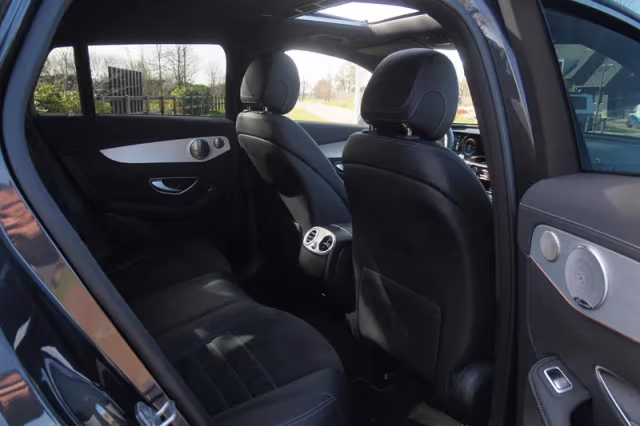 Mercedes-Benz EQC (2020) thumbnail 26