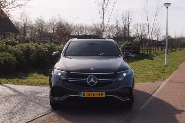 Mercedes-Benz EQC (2020) thumbnail 7