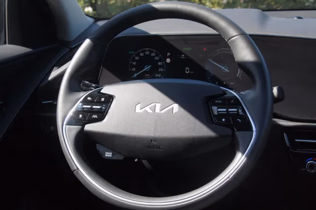 Kia Niro EV (2023) thumbnail 18