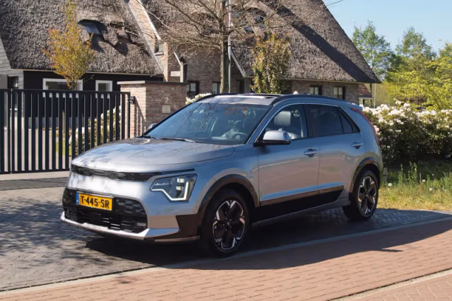 Kia Niro EV (2023) thumbnail 8