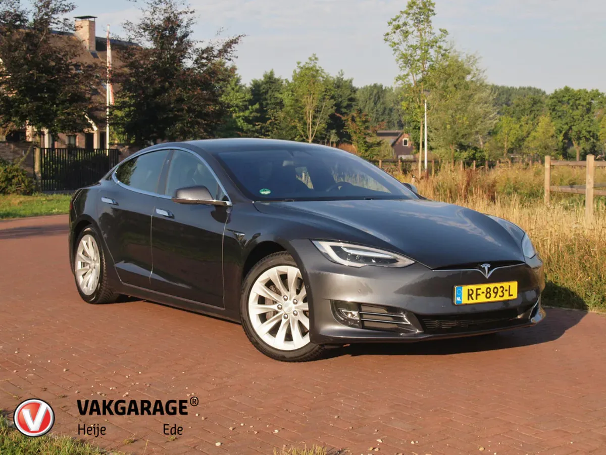 Tesla Model S (2017) — foto 1