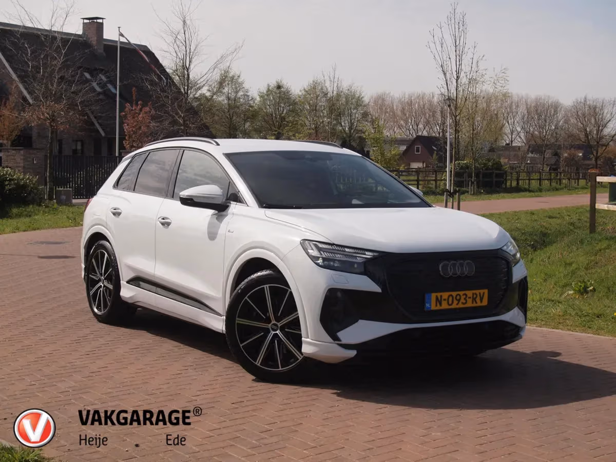 Audi Q4 e-tron (2021) — foto 1