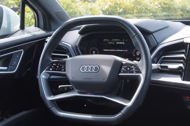 Audi Q4 e-tron (2021) thumbnail 18