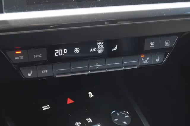 Audi Q4 e-tron (2021) thumbnail 26