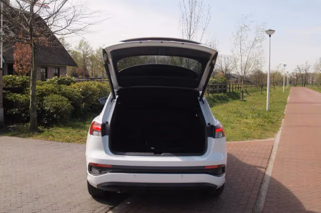 Audi Q4 e-tron (2021) thumbnail 31