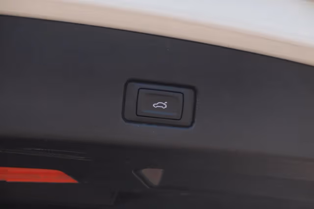 Audi Q4 e-tron (2021) thumbnail 32