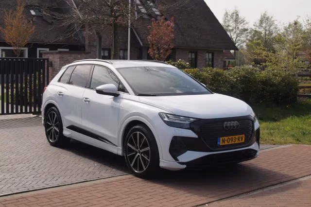 Audi Q4 e-tron (2021) thumbnail 6