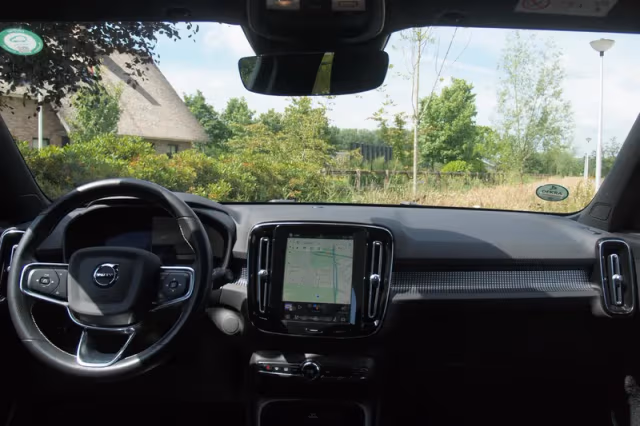 Volvo XC40 (2020) thumbnail 12