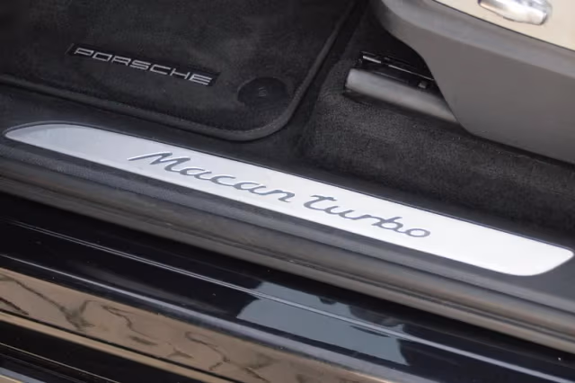 Porsche Macan (2014) thumbnail 13