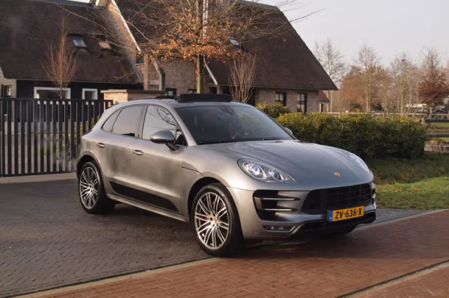 Porsche Macan (2014) thumbnail 3