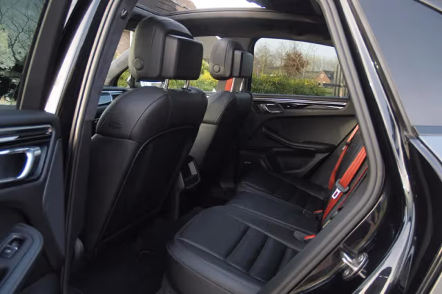 Porsche Macan (2014) thumbnail 30
