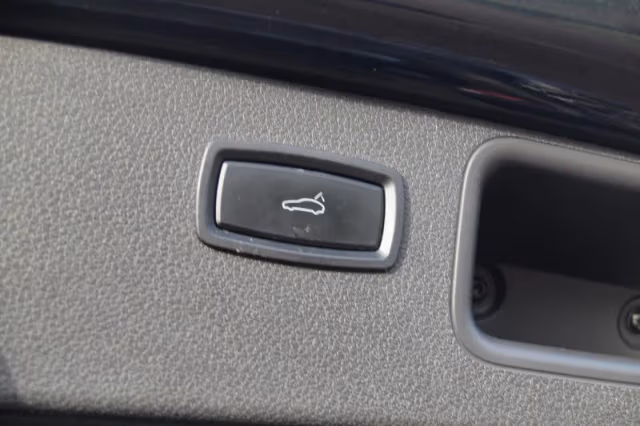 Porsche Macan (2014) thumbnail 33