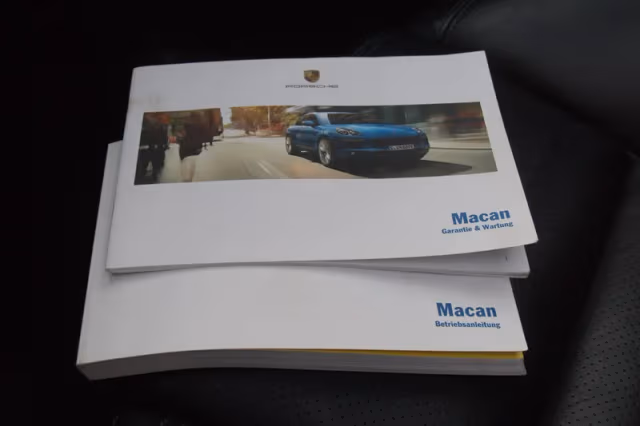 Porsche Macan (2014) thumbnail 35