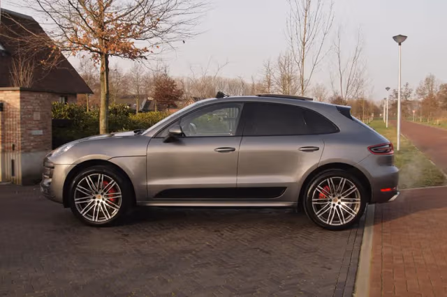 Porsche Macan (2014) thumbnail 6