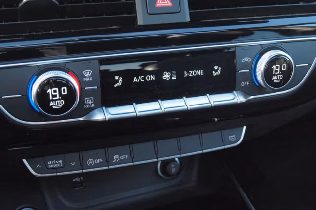 Audi A5 (2021) thumbnail 25