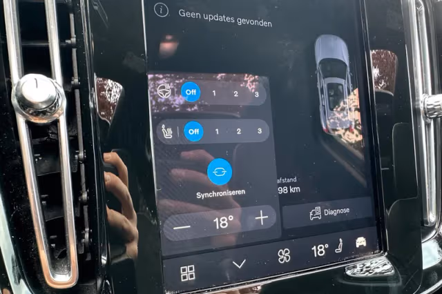 Volvo XC40 (2021) thumbnail 18