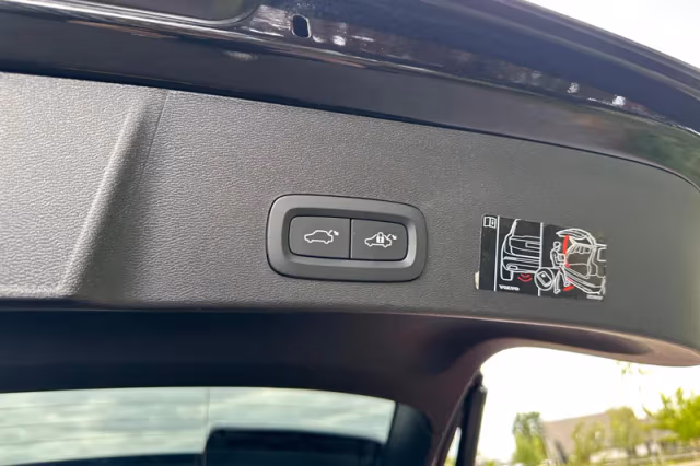 Volvo XC40 (2021) thumbnail 23