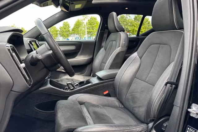 Volvo XC40 (2021) thumbnail 25