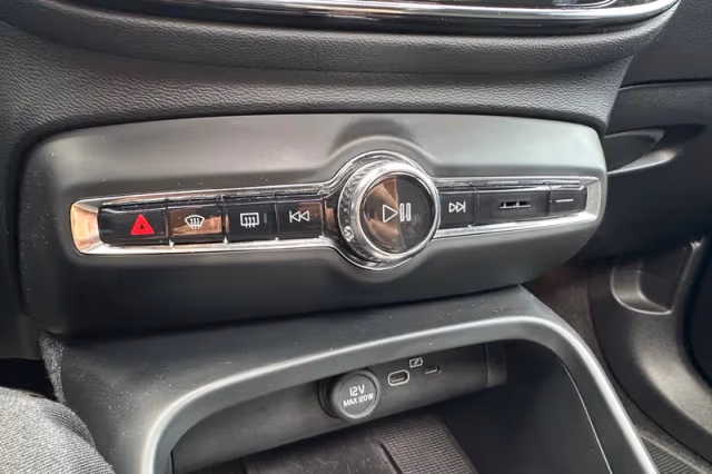 Volvo XC40 (2021) thumbnail 30