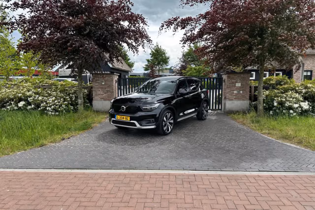Volvo XC40 (2021) thumbnail 5