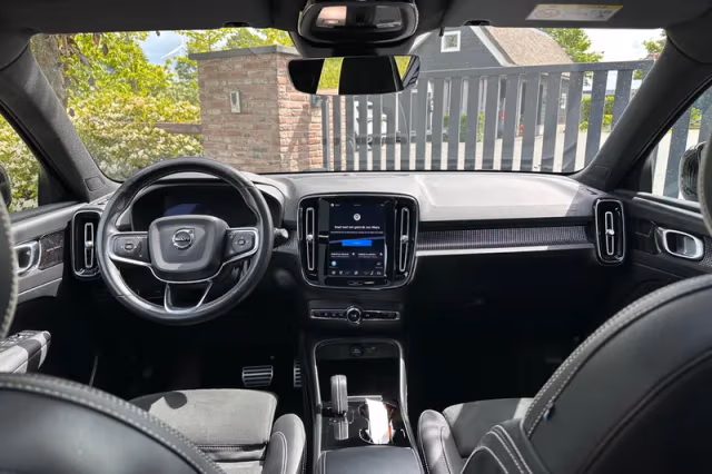 Volvo XC40 (2021) thumbnail 9
