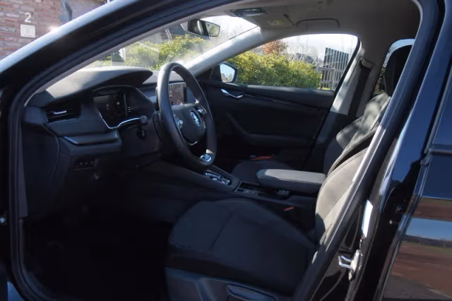 Škoda Octavia (2021) thumbnail 5