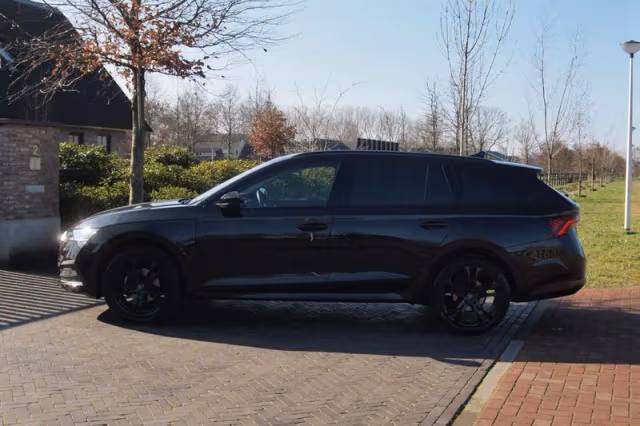 Škoda Octavia (2021) thumbnail 9