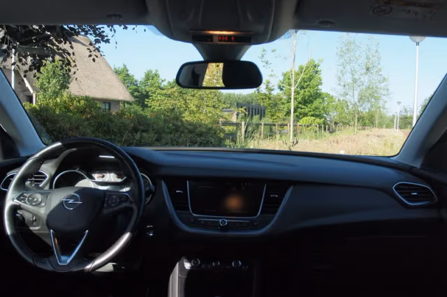 Opel Grandland X (2018) thumbnail 14