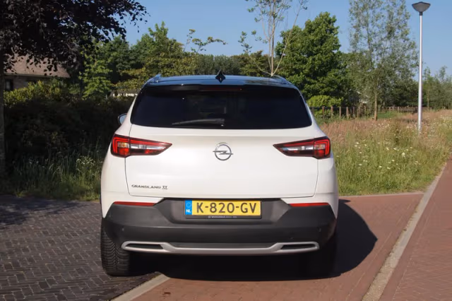 Opel Grandland X (2018) thumbnail 9