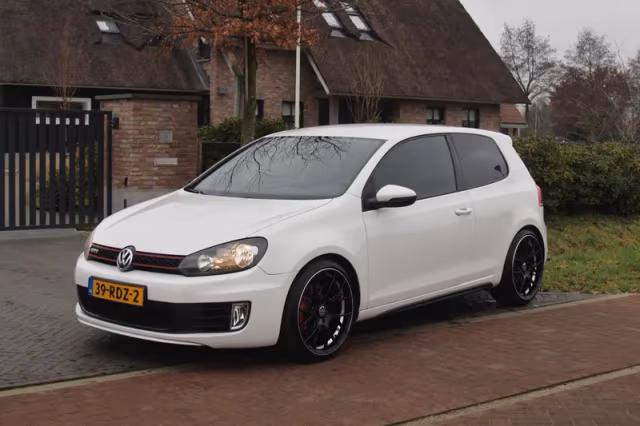 Volkswagen Golf (2011) thumbnail 7