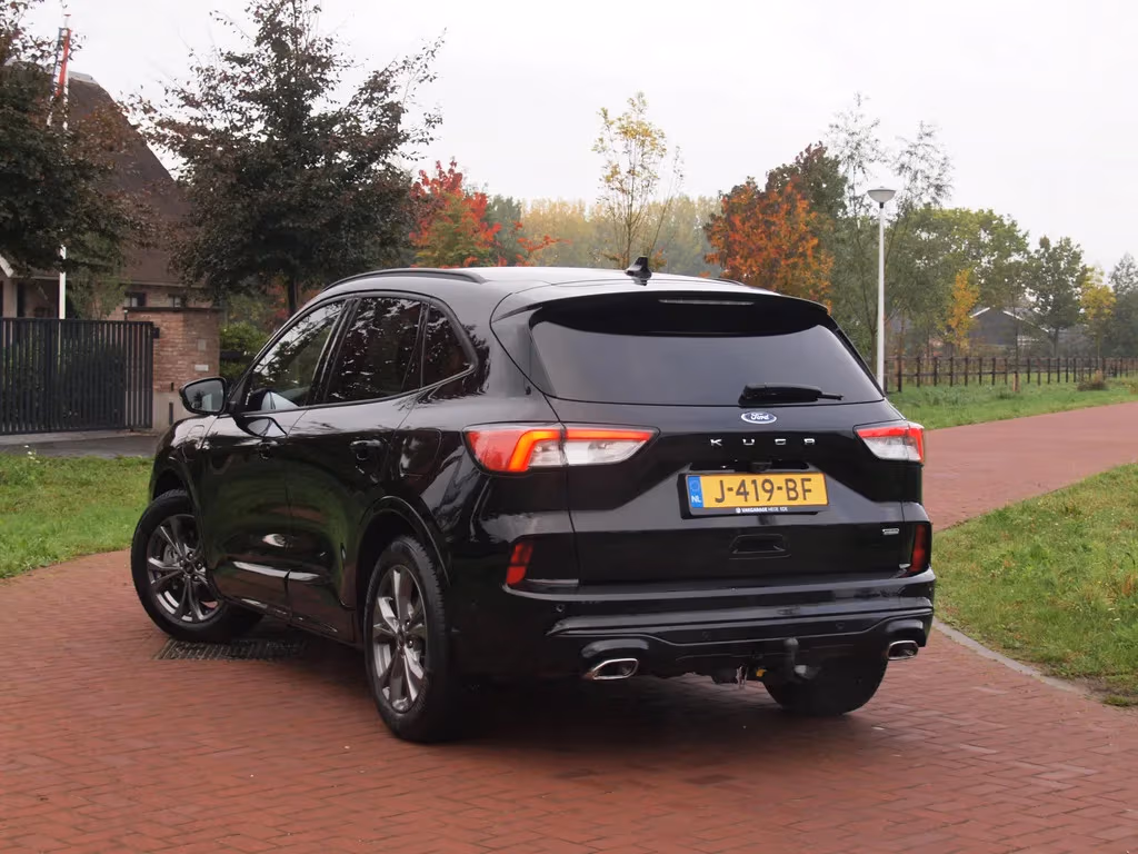 Ford Kuga (2020) — foto 1