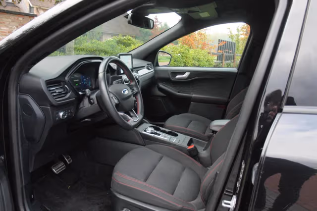 Ford Kuga (2020) thumbnail 2