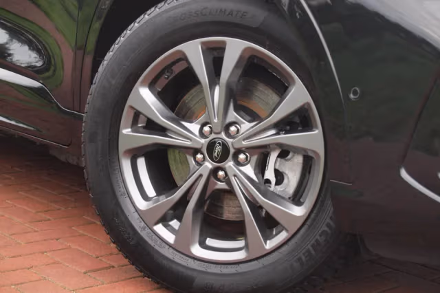 Ford Kuga (2020) thumbnail 11