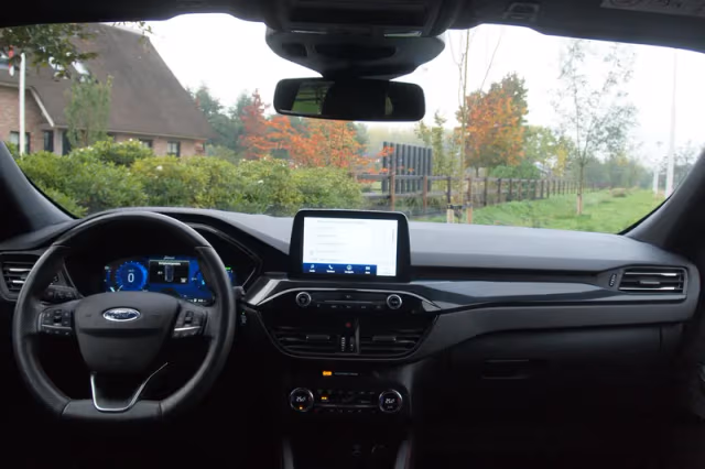 Ford Kuga (2020) thumbnail 16