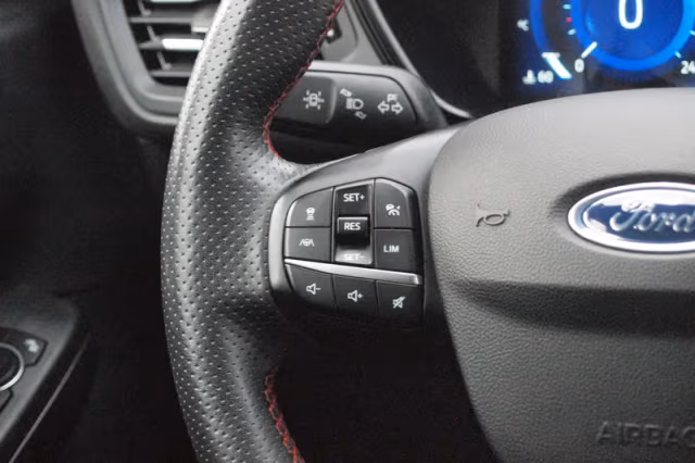 Ford Kuga (2020) thumbnail 18