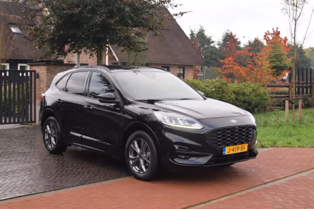 Ford Kuga (2020) thumbnail 3