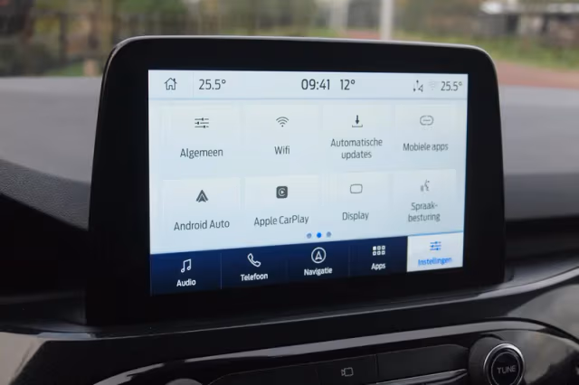 Ford Kuga (2020) thumbnail 22